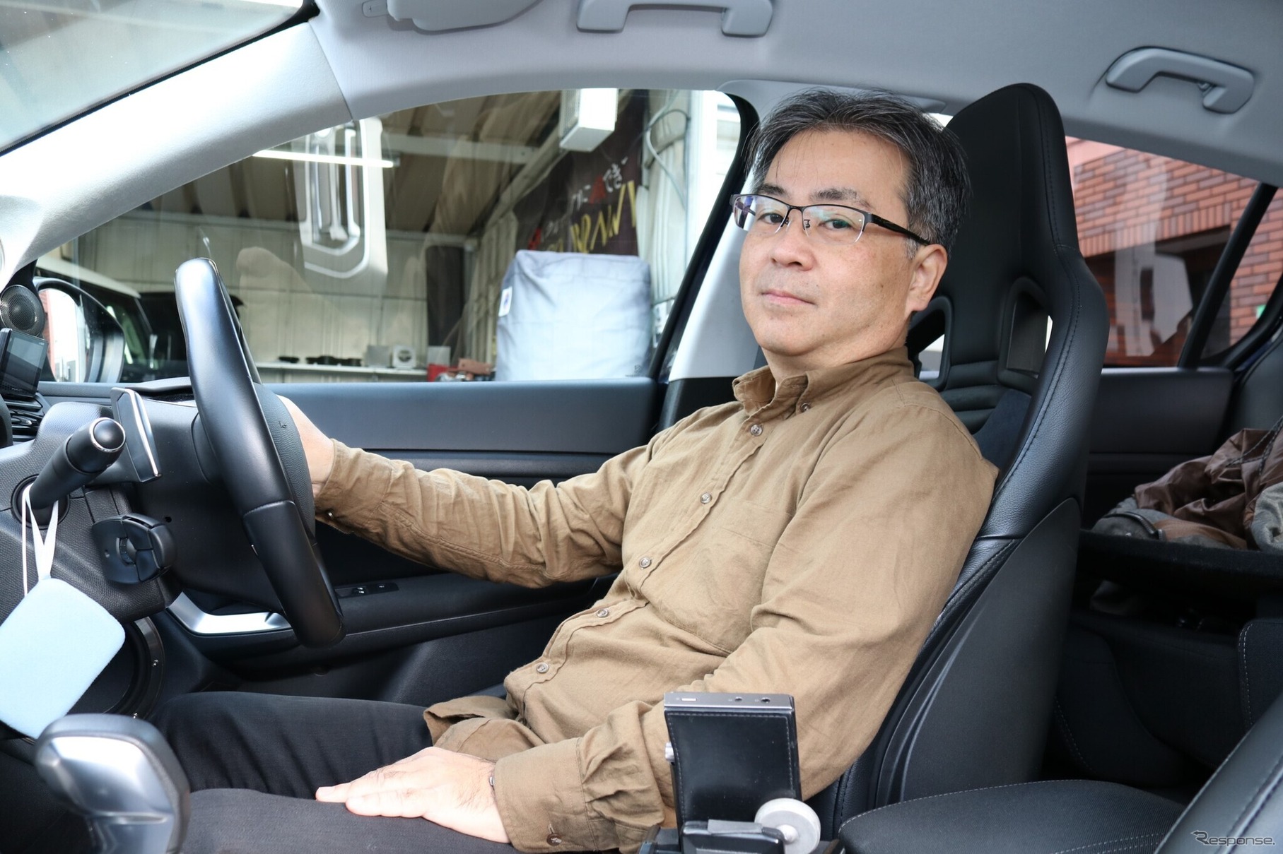 自分なりの音の方向性を貫きシステムアップをしてきた吉田さん。車内ならではのオーディオの聴き方を楽しんでいる。