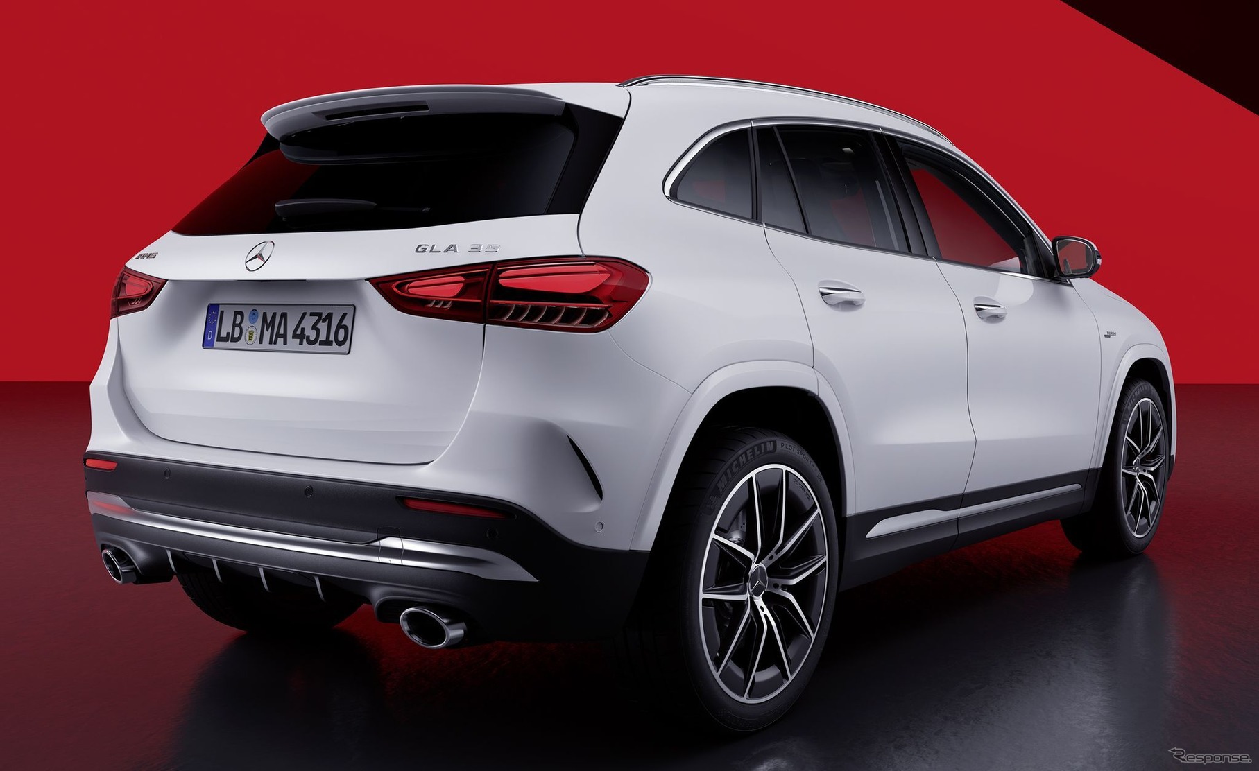 メルセデスAMG GLA 35 4MATIC 改良新型