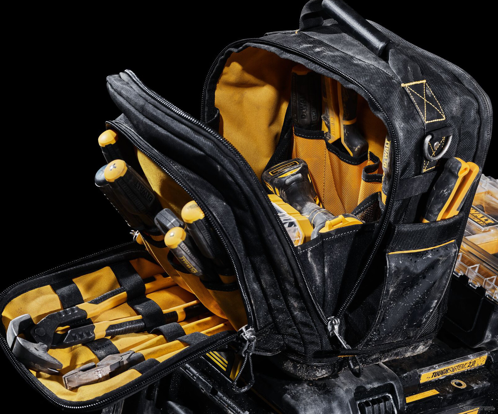 DEWALT TOUGHSYSTEM2.0ツールバッグ ハーフサイズ(DWST83524-1)