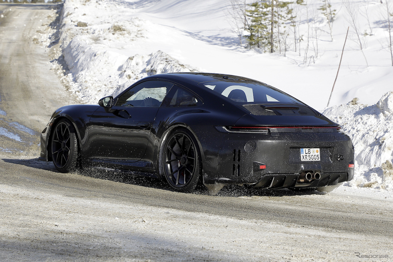 ポルシェ 911 GT3ツーリング 改良新型プロトタイプ（スクープ写真）