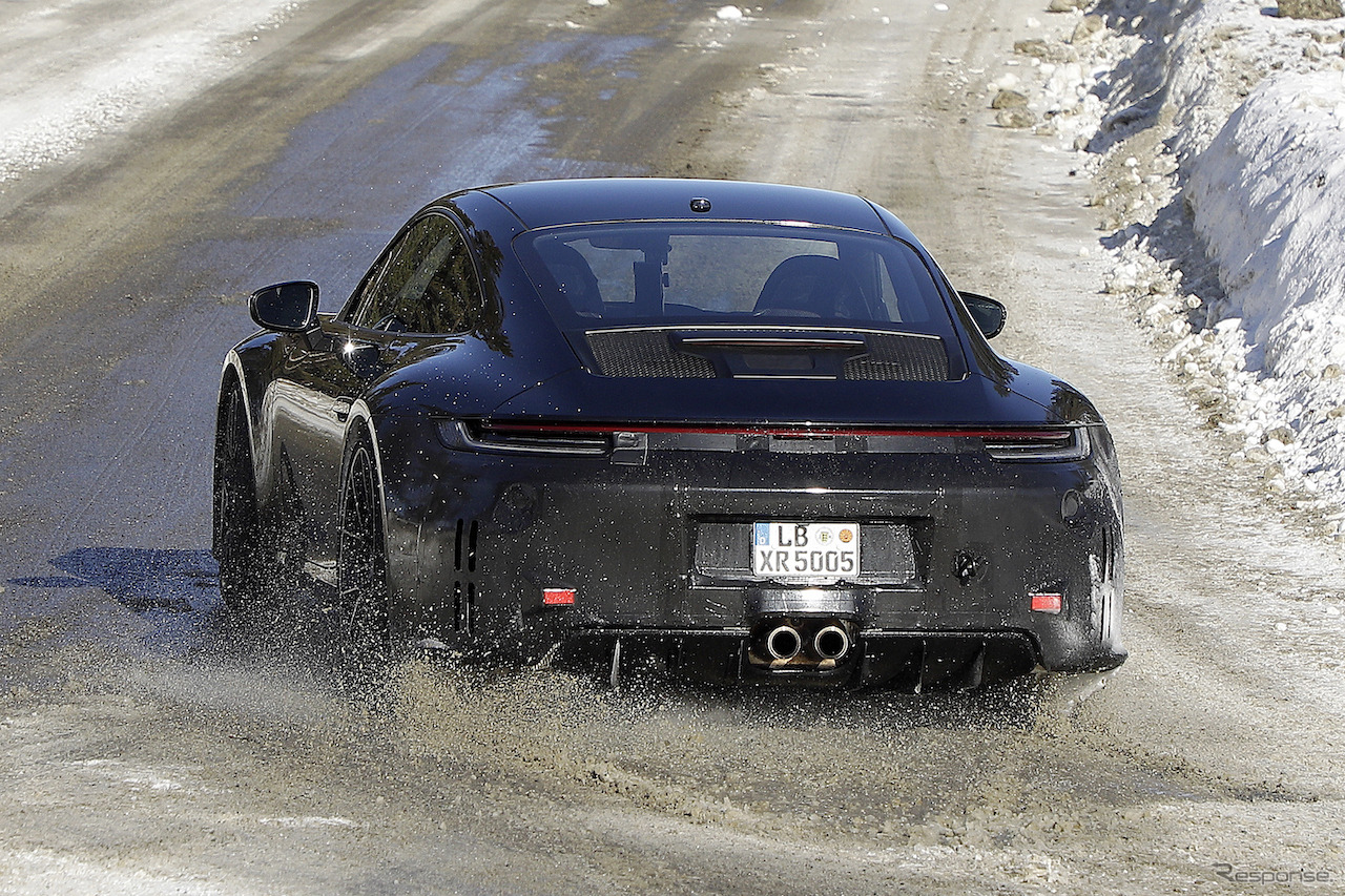 ポルシェ 911 GT3ツーリング 改良新型プロトタイプ（スクープ写真）