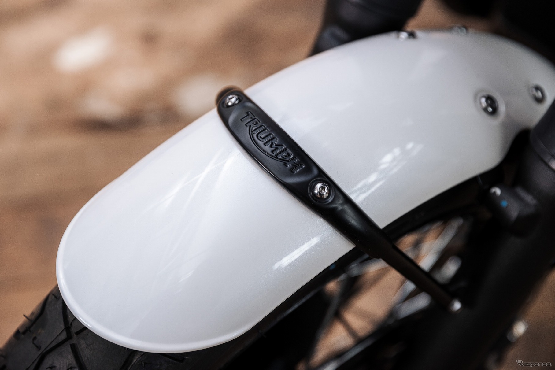 トライアンフ ボンネビルT120ブラックDGR限定エディション