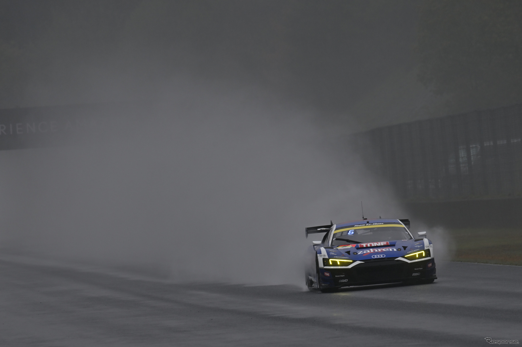 DOBOT Audi R8 LMS