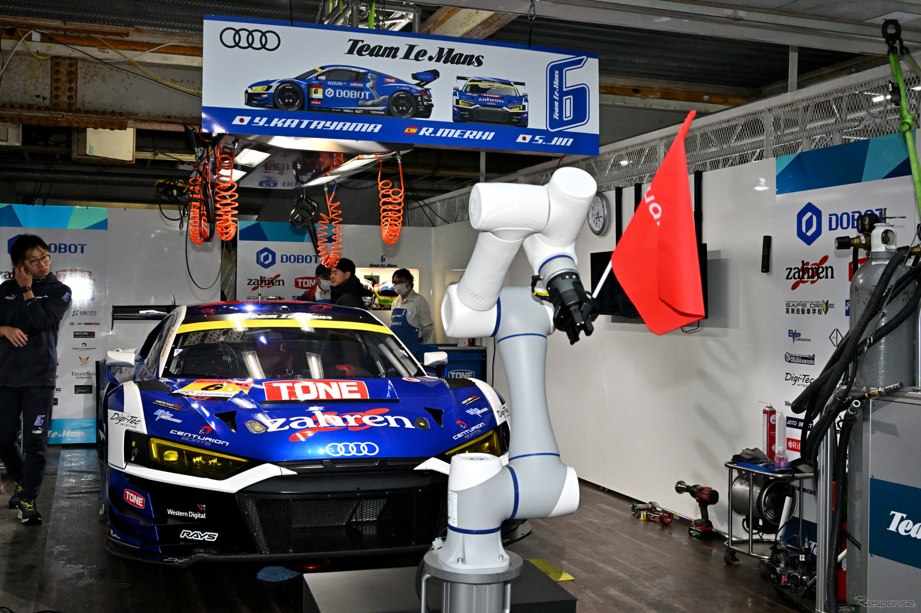 DOBOT Audi R8 LMS