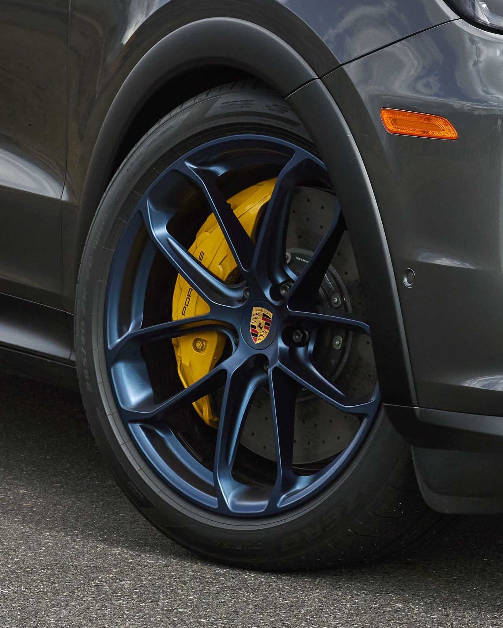 ポルシェ・カイエン・クーペ・ターボ GT 改良新型