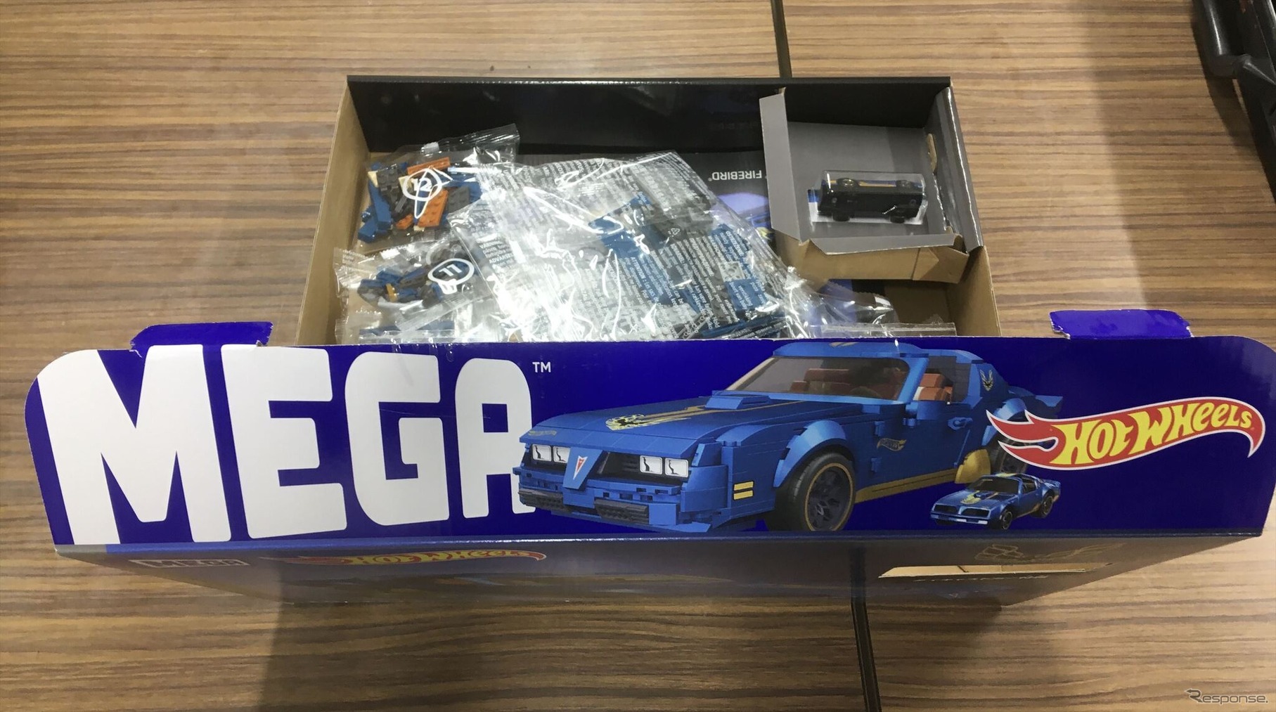 メガホットウィール「'77 ポンティアック ファイヤーバード」