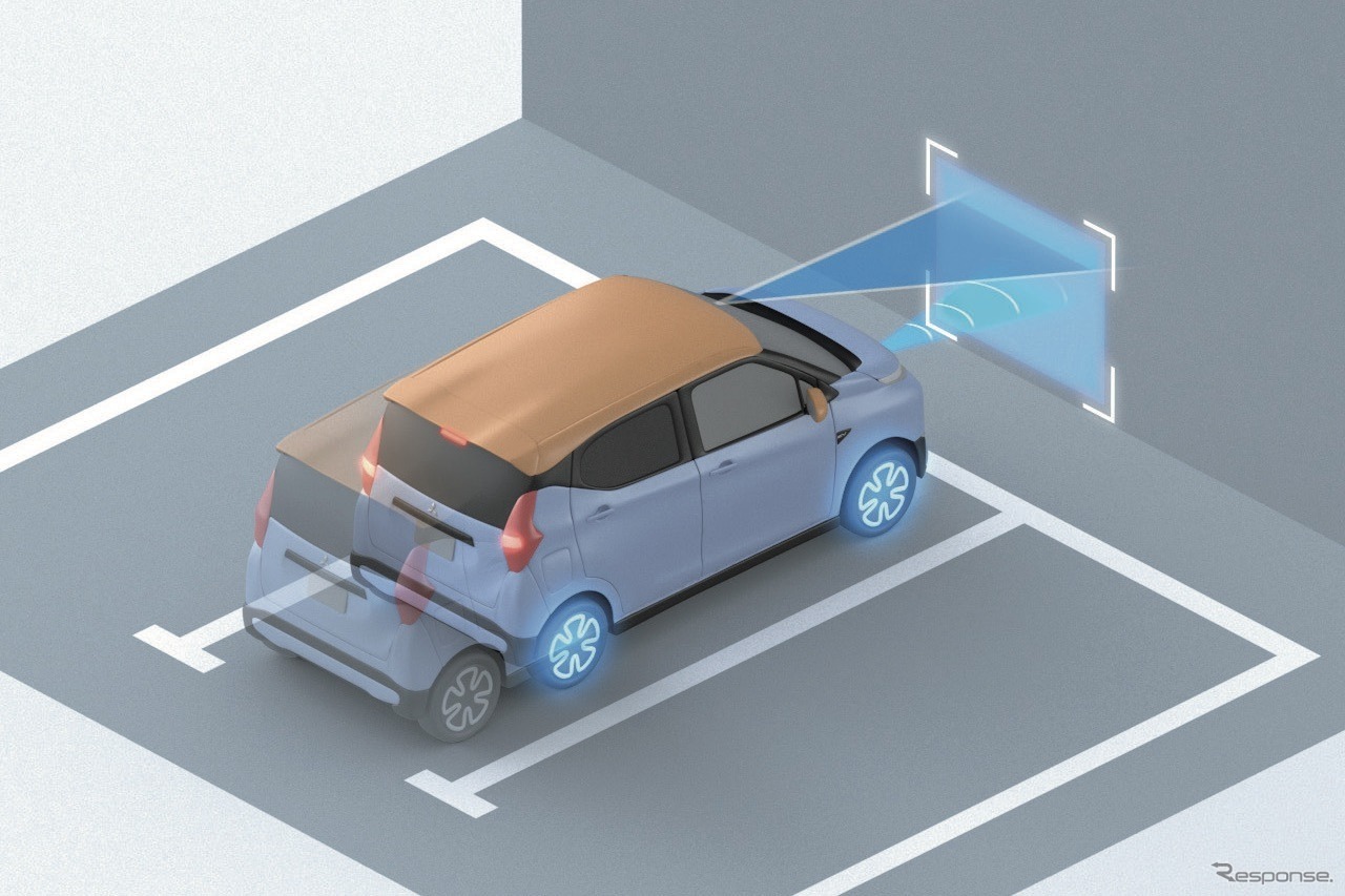 三菱eKクロスEV：踏み間違い衝突防止アシスト