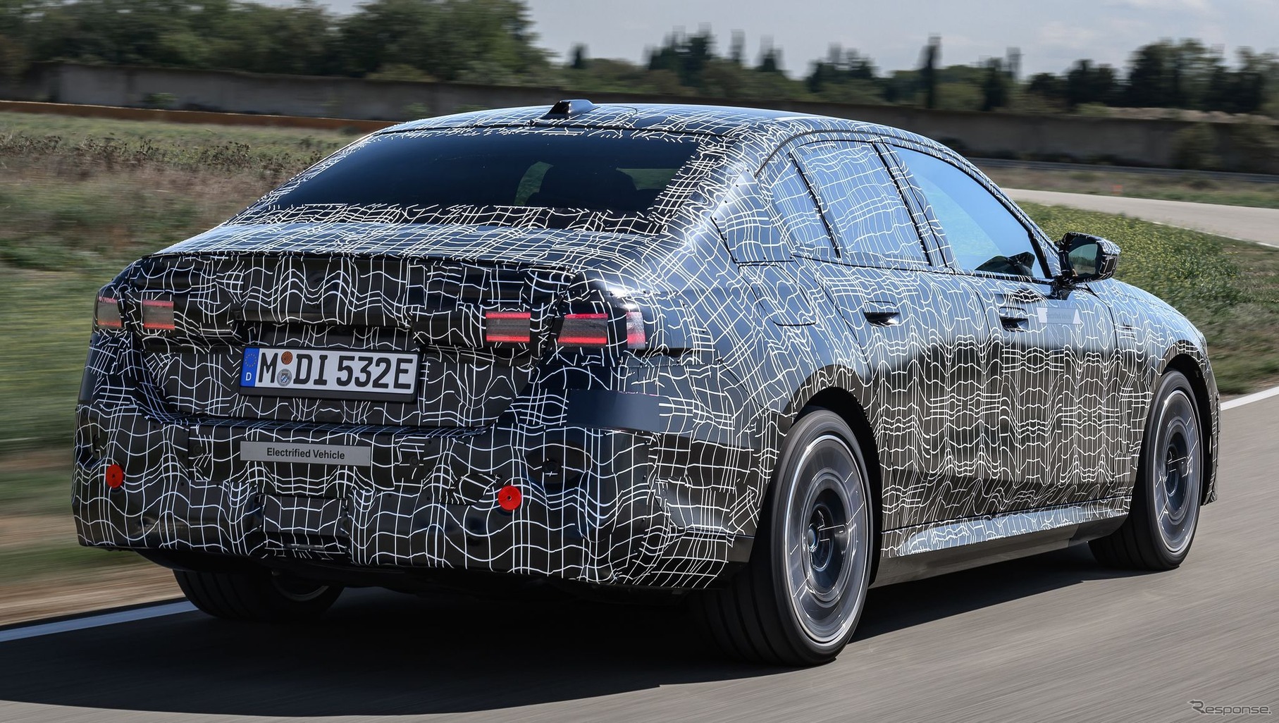 BMW i5 の「M60 xDrive」のプロトタイプ