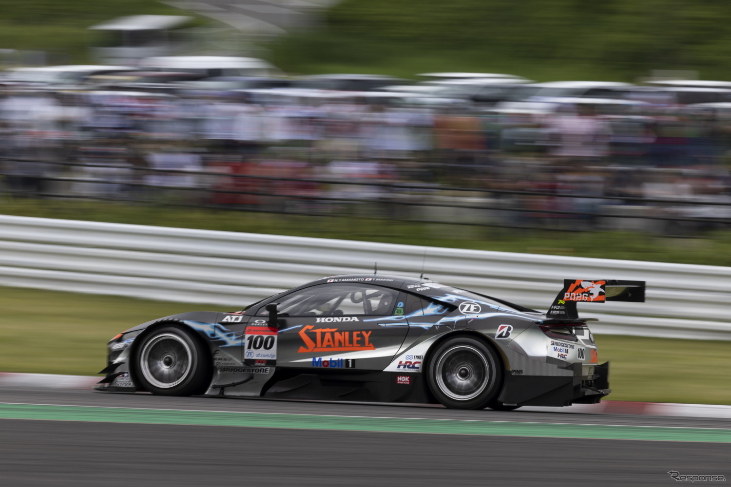 5位の#100 STANLEY NSX-GT（山本尚貴／牧野任祐）