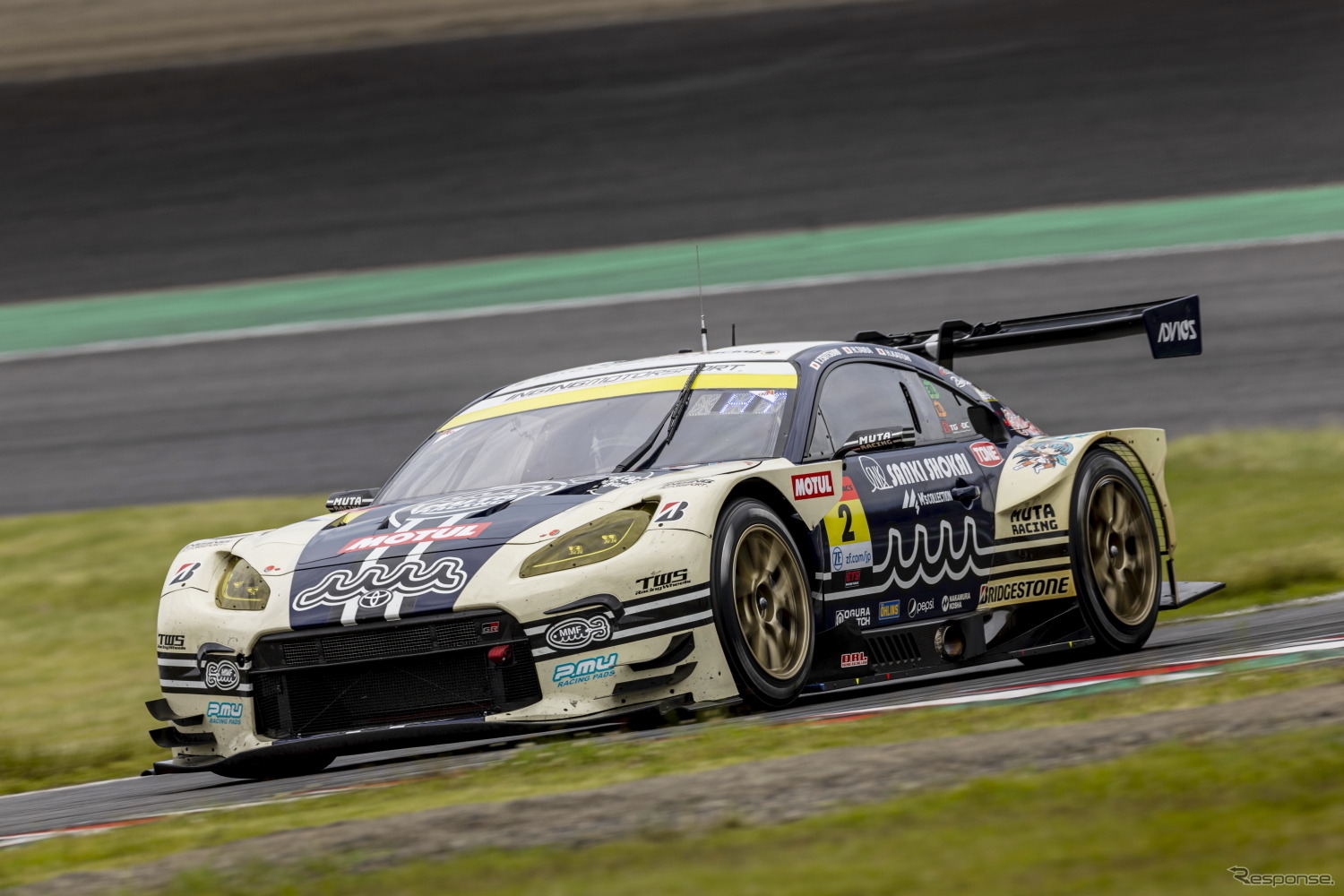 GT300クラス2位の#2 muta Racing GR86 GT（堤優威／平良響／加藤寛規）
