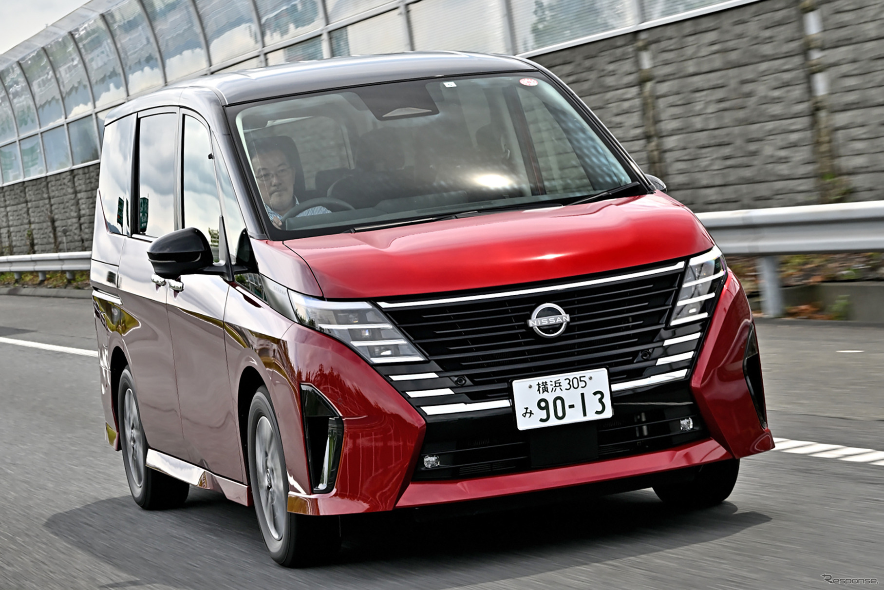 日産 セレナ e-POWER LUXION