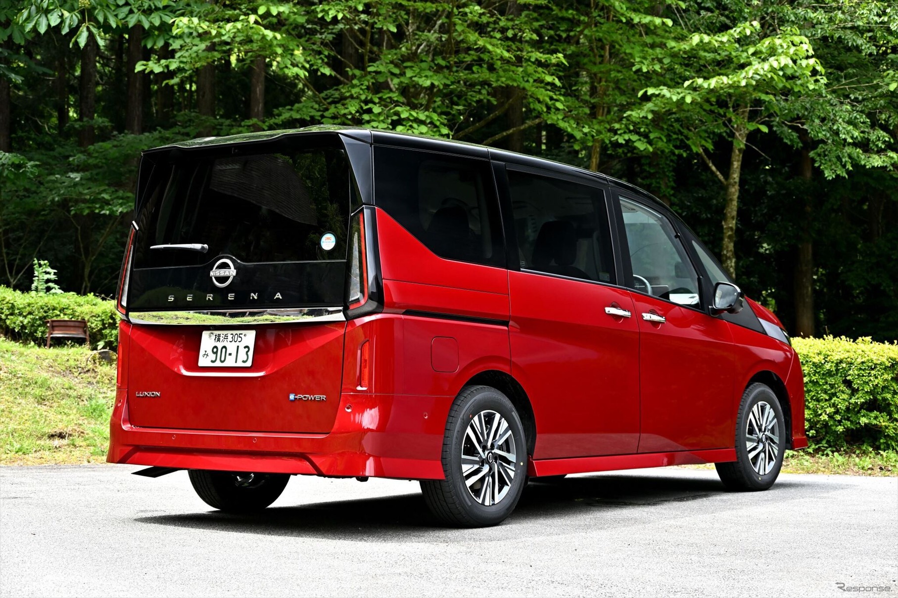日産 セレナ LUXION