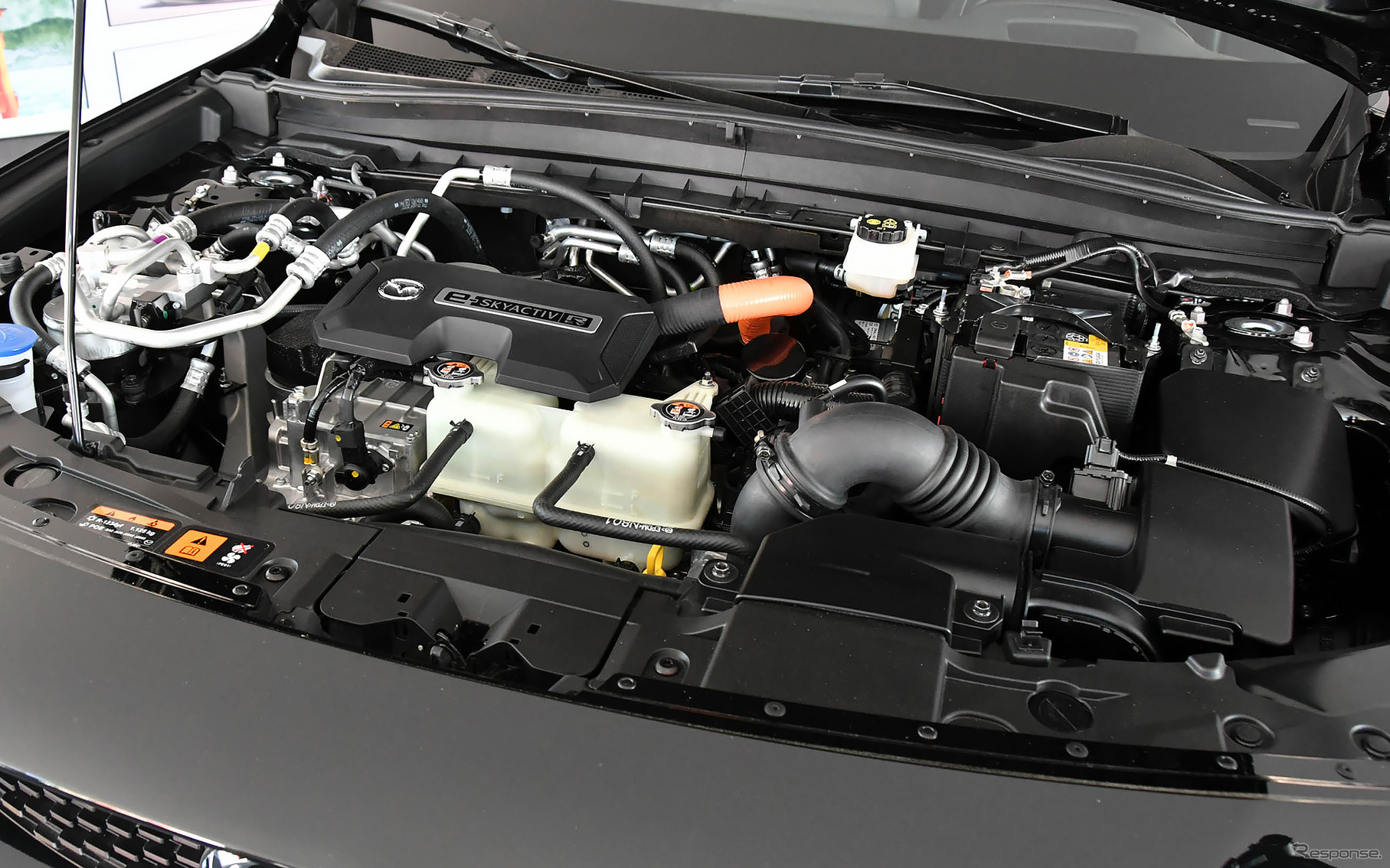 ルマン24時間レースに展示された、マツダ MX-30 e-SKYACTIV R-EV