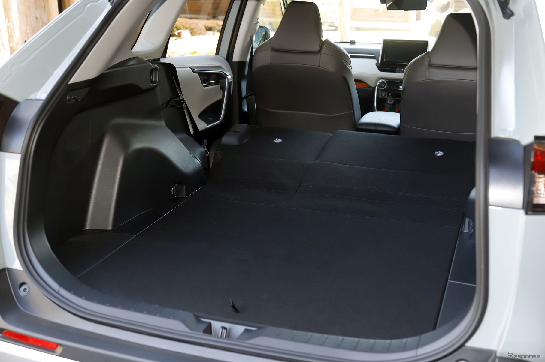 トヨタ RAV4 アドベンチャー