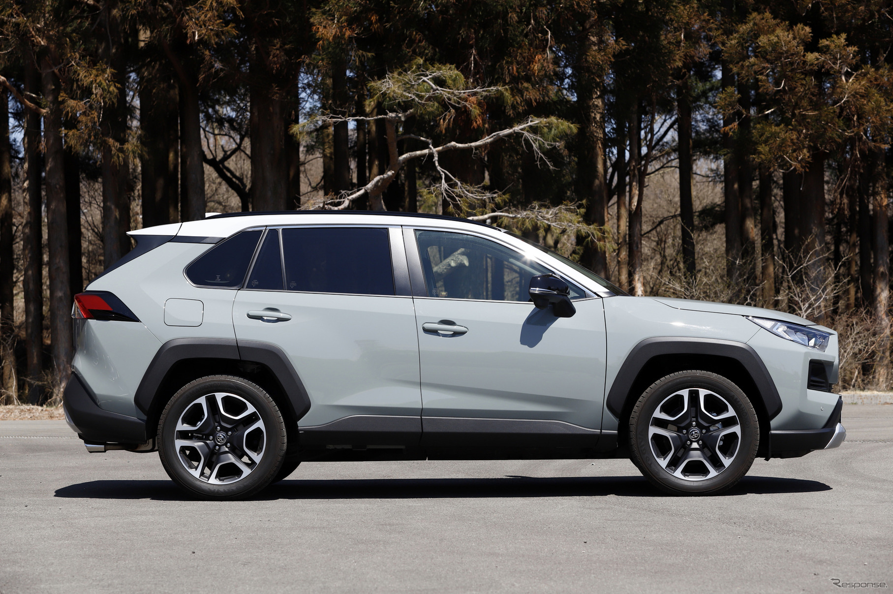 トヨタ RAV4 アドベンチャー