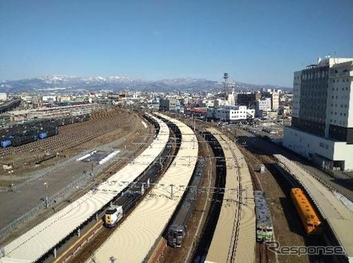 函館駅の構内。JRのほか、函館市が出資している道南いさりび鉄道も乗り入れている。