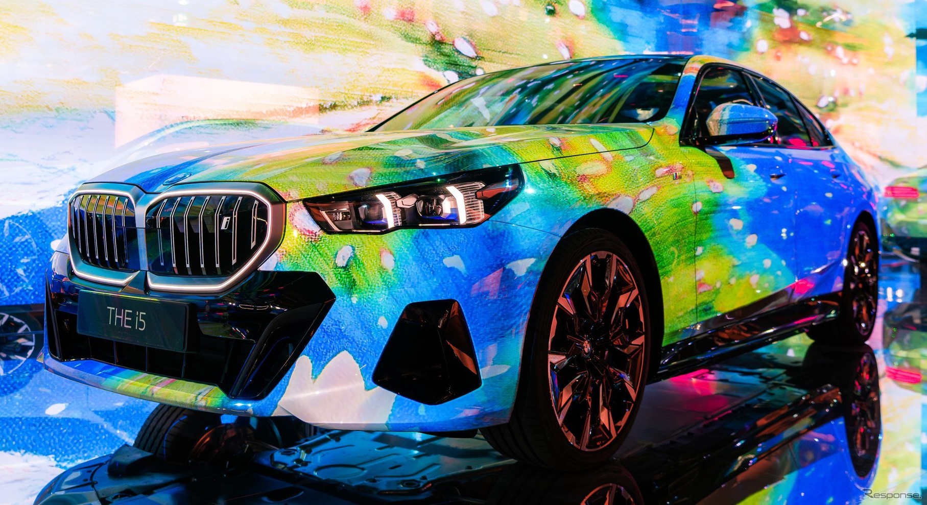 BMW i5 のアートカー（アートバーゼル2023）