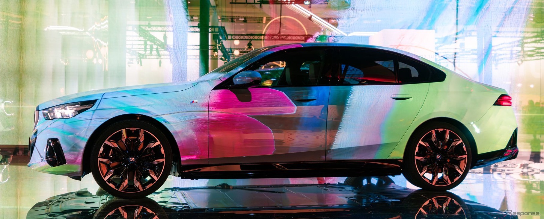 BMW i5 のアートカー（アートバーゼル2023）