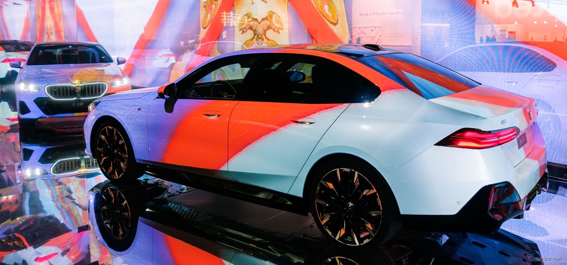 BMW i5 のアートカー（アートバーゼル2023）
