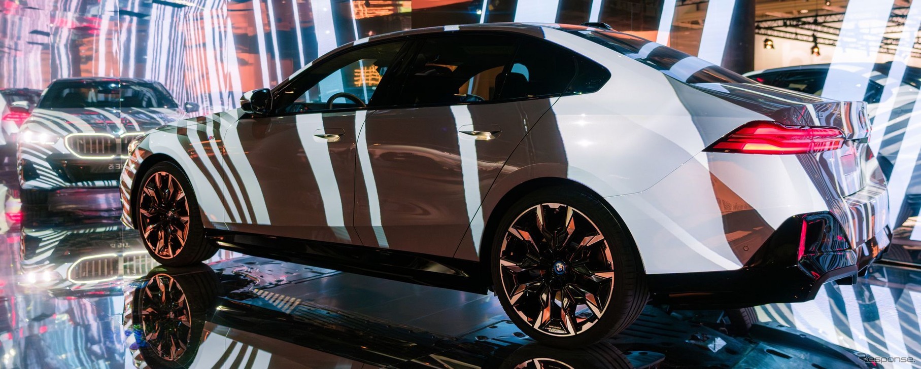 BMW i5 のアートカー（アートバーゼル2023）