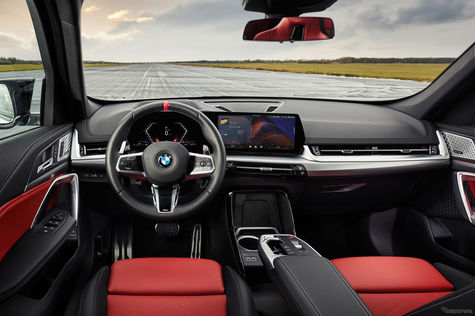 BMW X1 新型の「M35i xDrive」