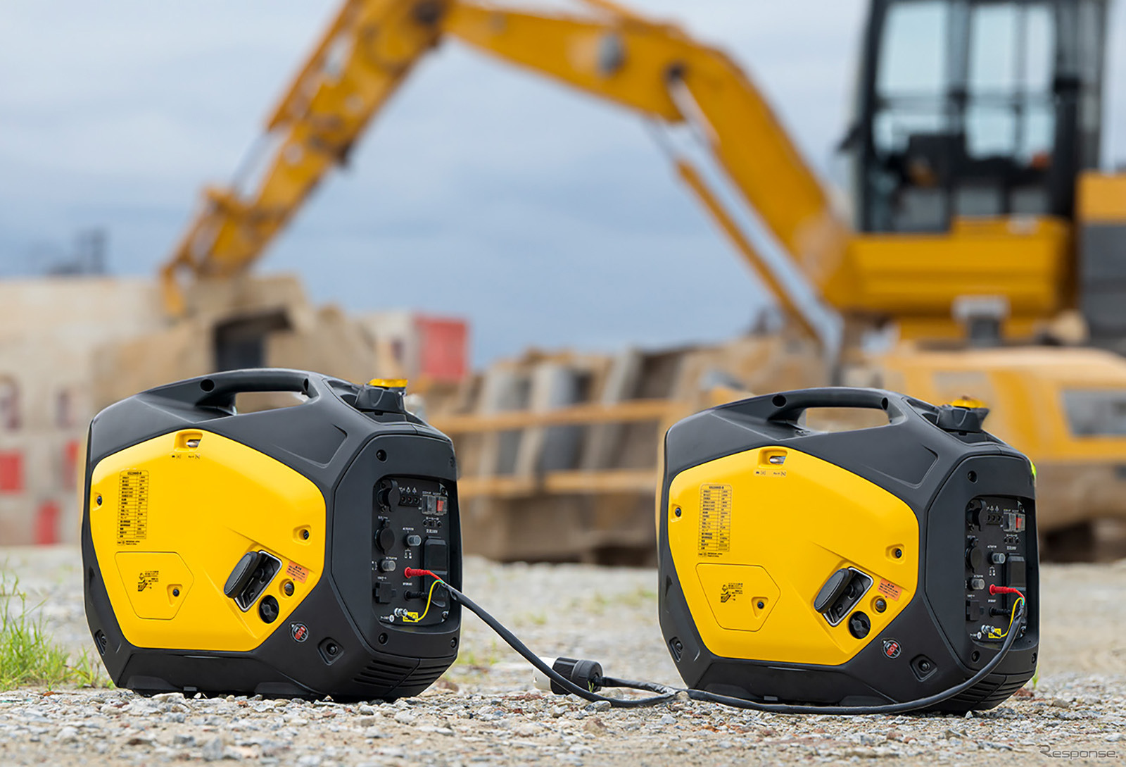 EENOURのデュアル燃料インバーター発電機「GS2200iD-B」