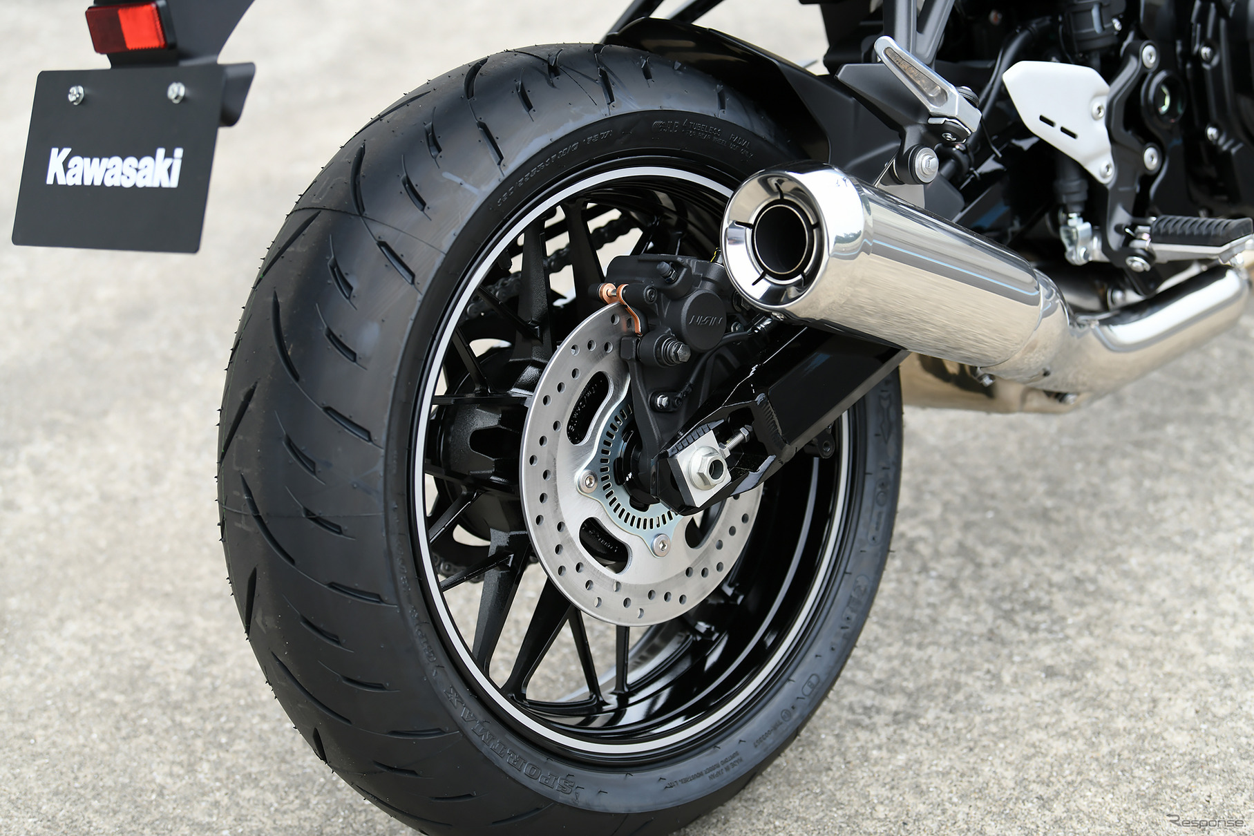 カワサキ Z900RS 新色の「ブルー×ブラック」