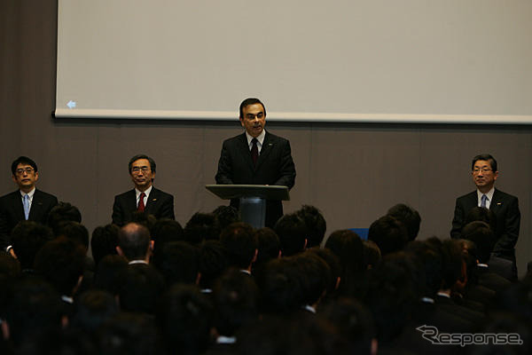 日産入社式、ゴーン社長「嵐の後のビジョンを明確に」