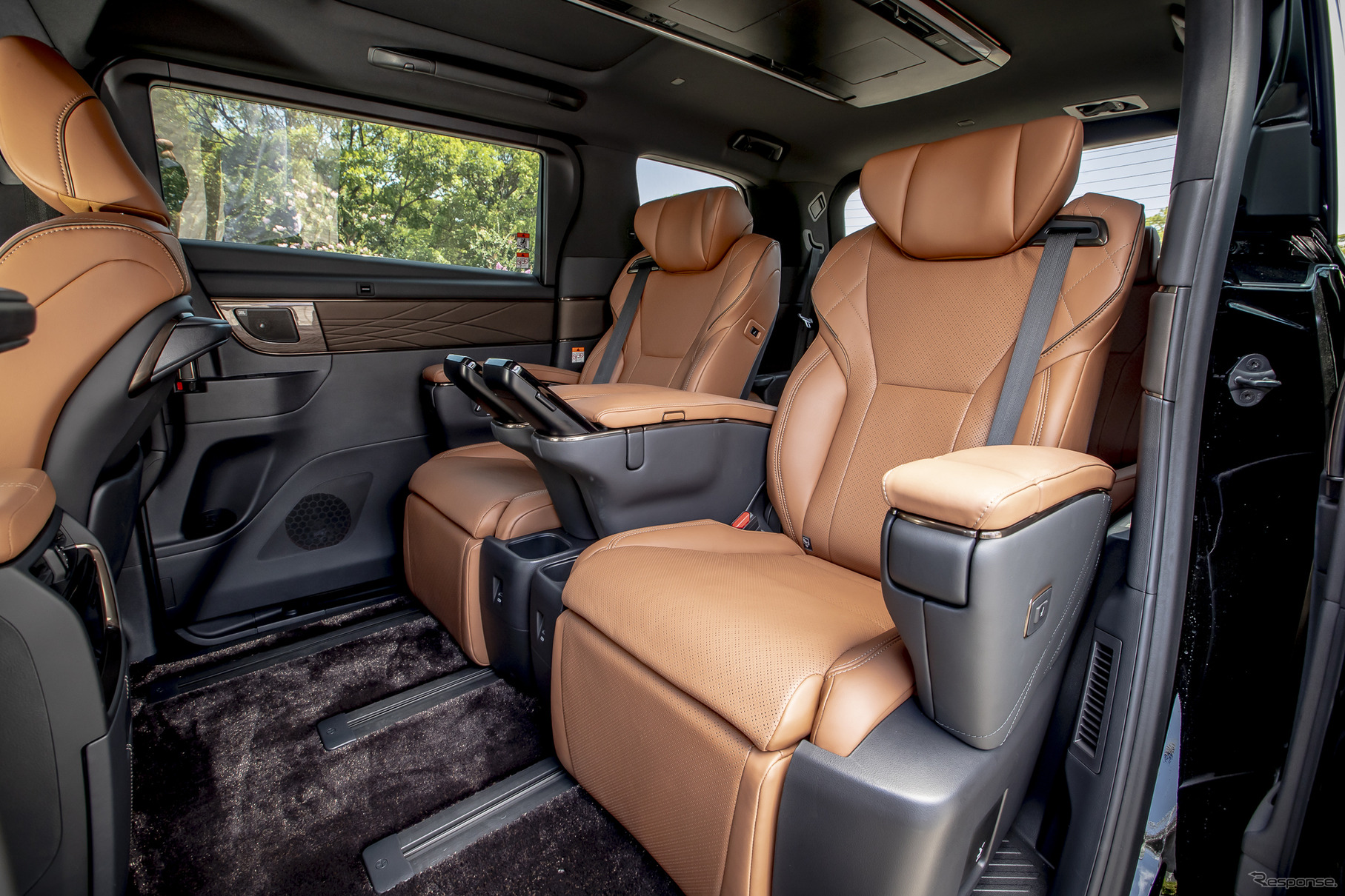 トヨタ ヴェルファイア Executive Lounge
