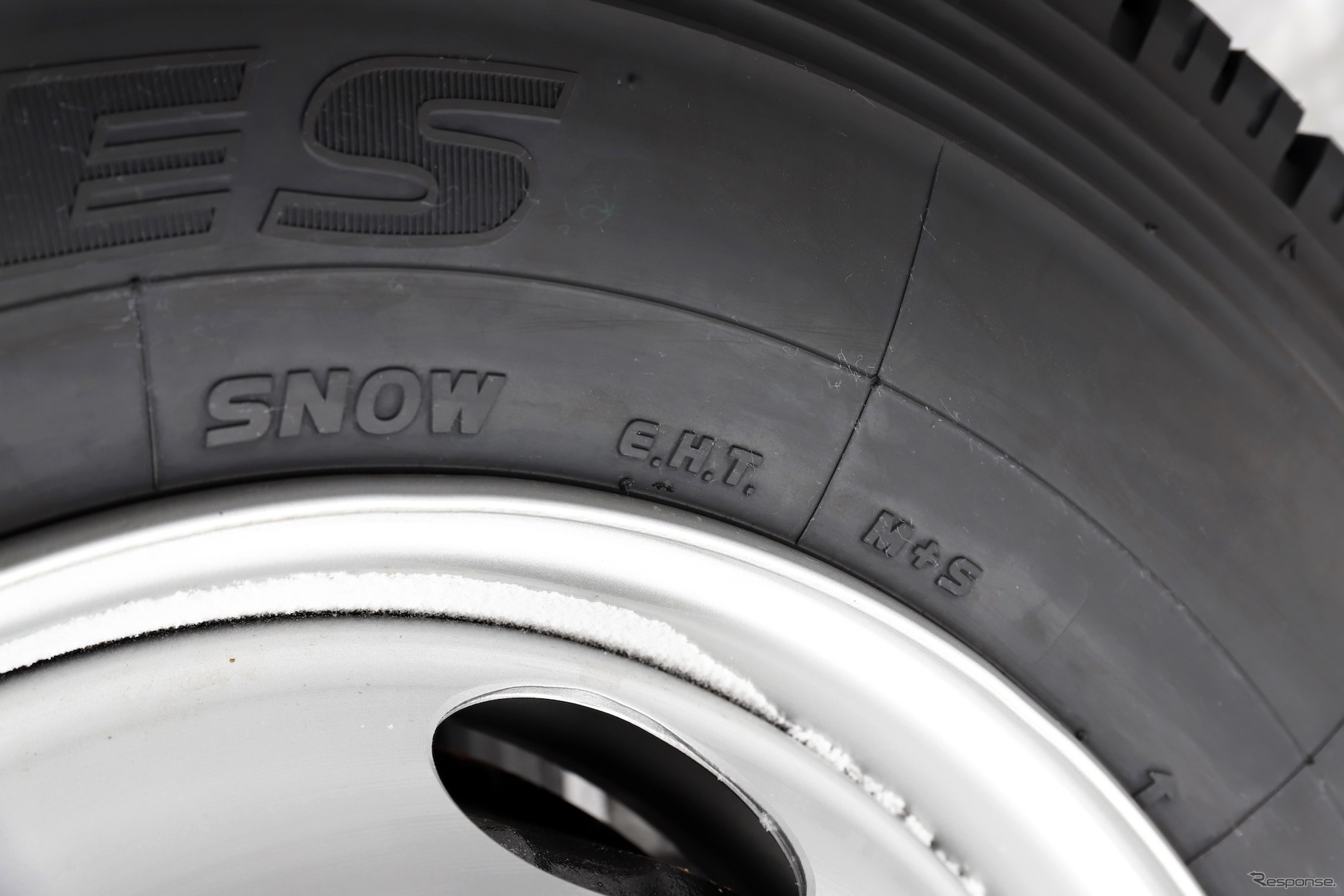 トーヨータイヤ トラック・バス用スタッドレス『M939』