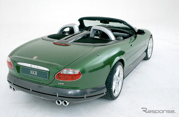【ボンドカー2002】ジャガー『XKR』---四輪駆動でF1カラー