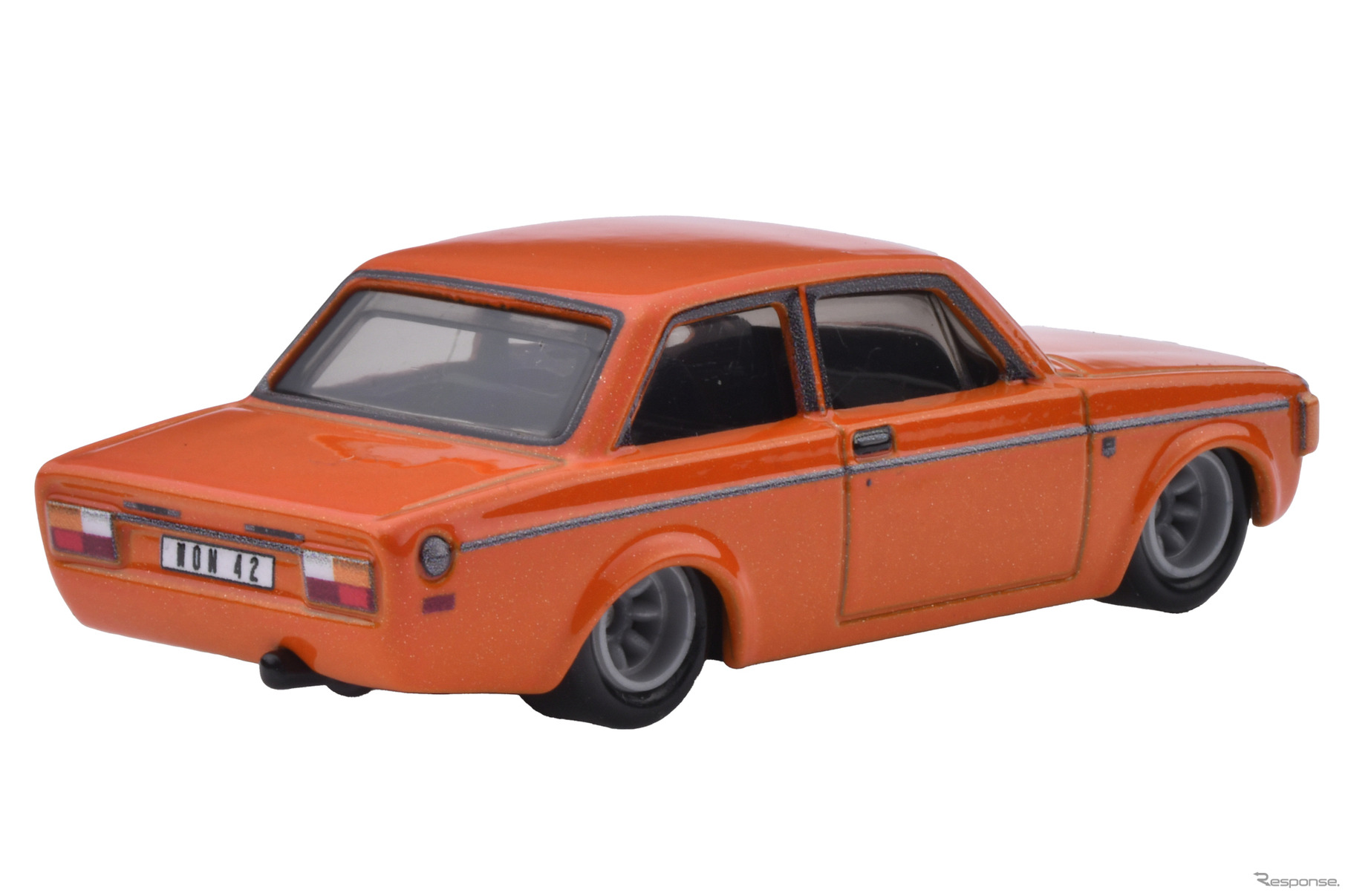 '73 ボルボ 142 GL(9月発売予定)