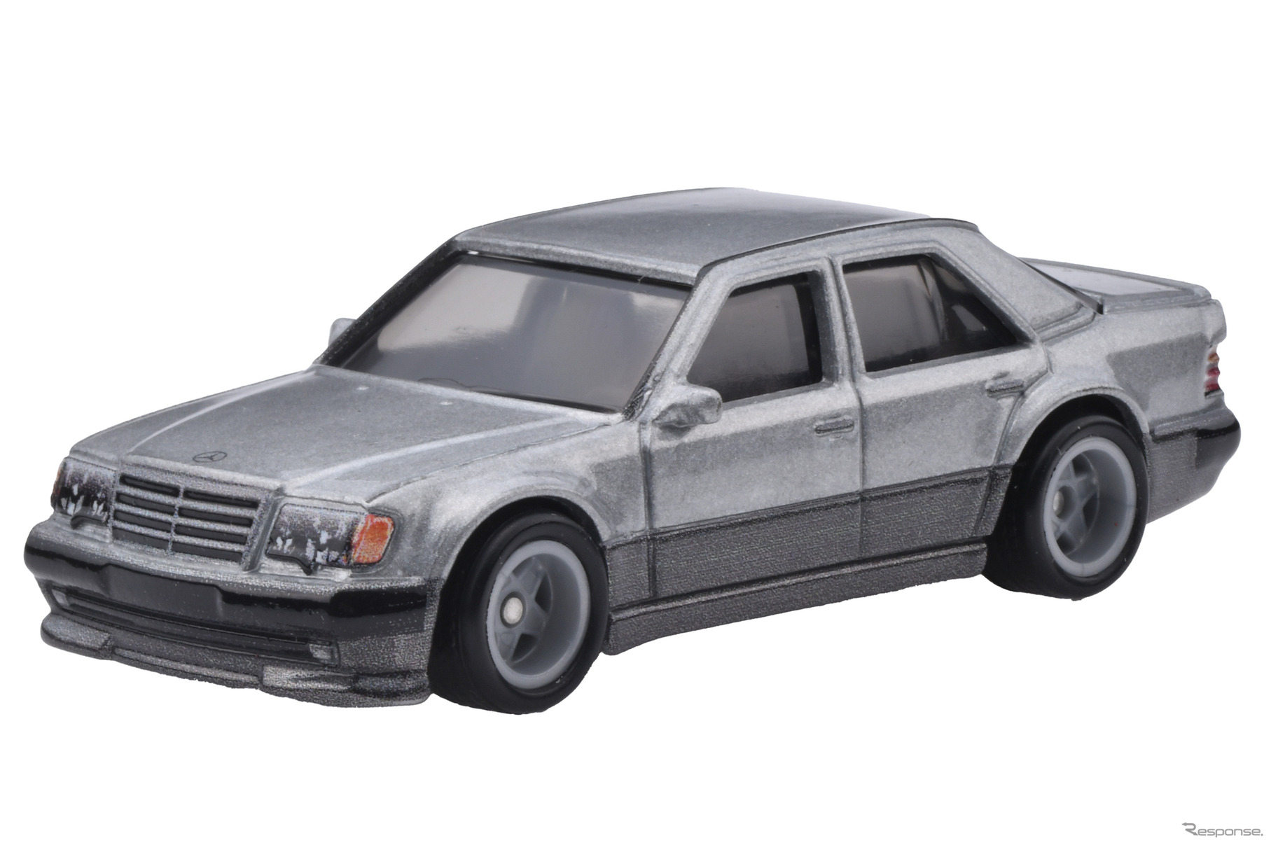メルセデス・ベンツ 500 E(9月発売予定)