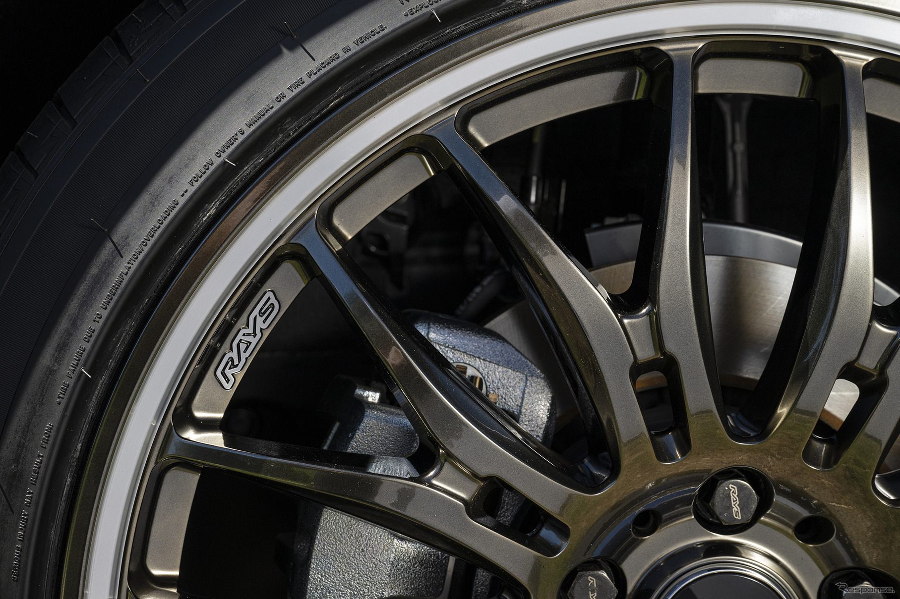 レイズ ホムラ2×9Plus／22×9.0J IN45 255/35R22