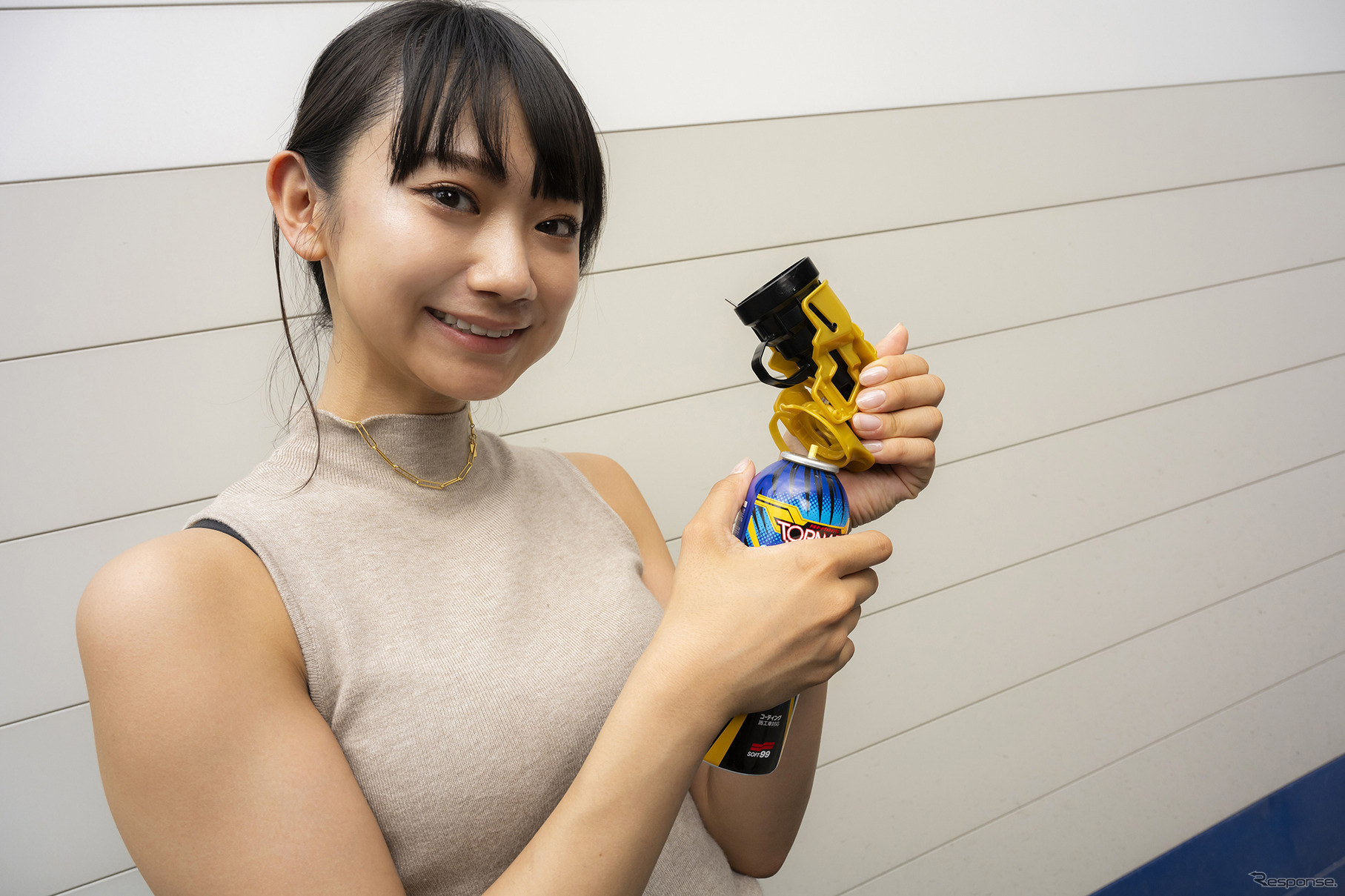 TVヘッドは取り外しが可能で、つけかえ用を購入すれば使い回し可能なエコ仕様だ