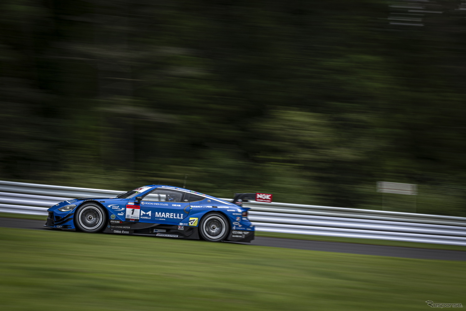 4位の#1 MARELLI IMPUL Z（平峰一貴／ベルトラン・バゲット）