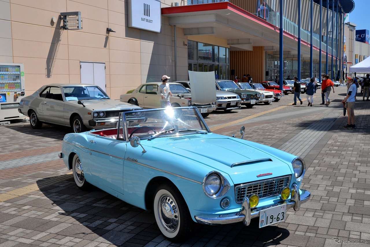 クラシックカー展示会 in アリオ上田