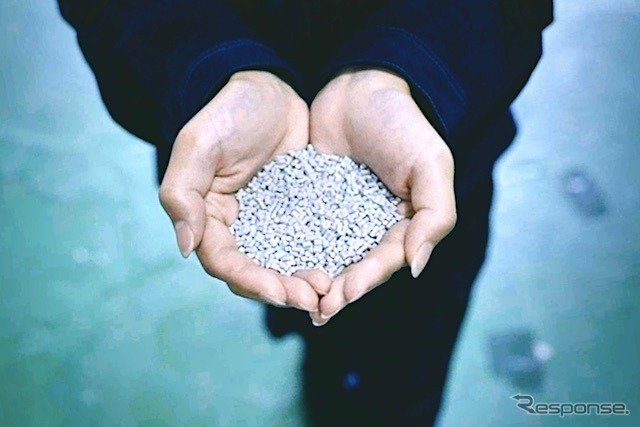 カラスチック