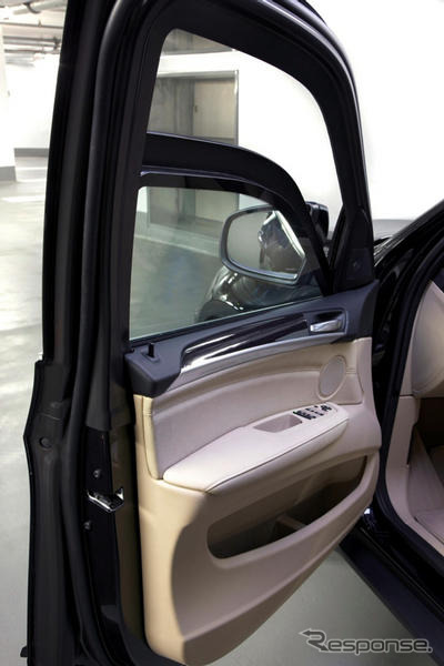 BMW X5セキュリティプラス…世界トップレベルの装甲仕様
