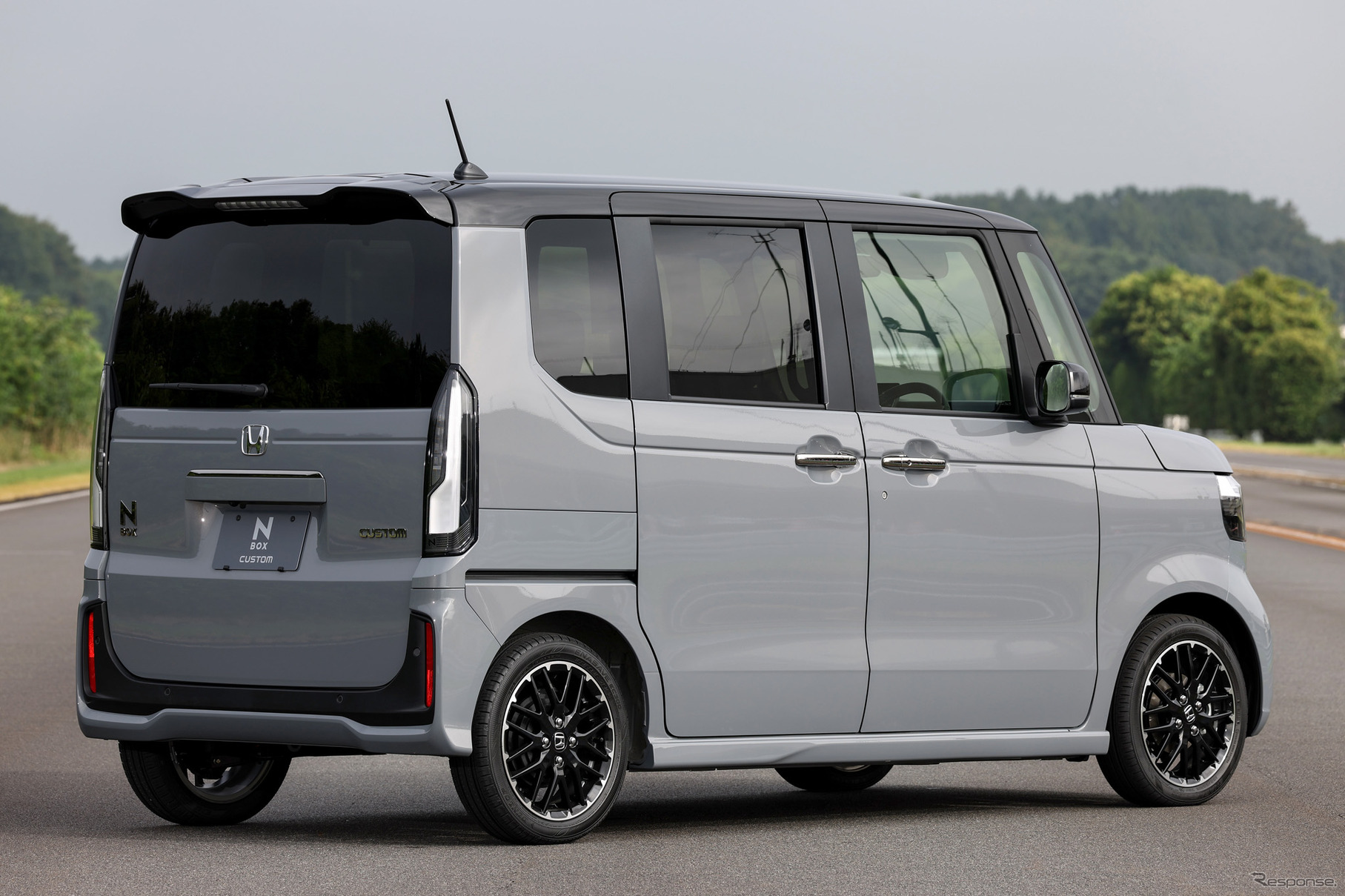 ホンダ N-BOX カスタム 新型