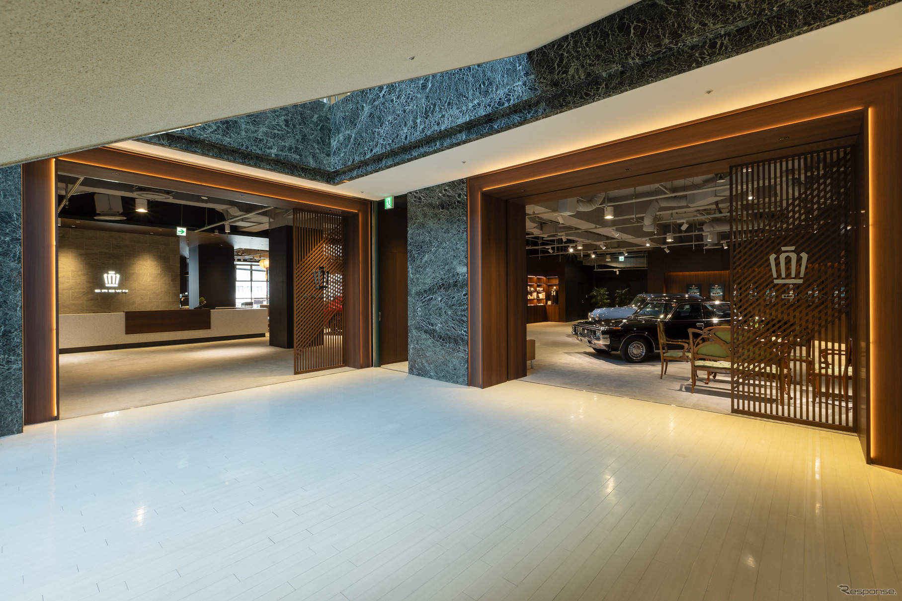 THE CROWN 福岡
