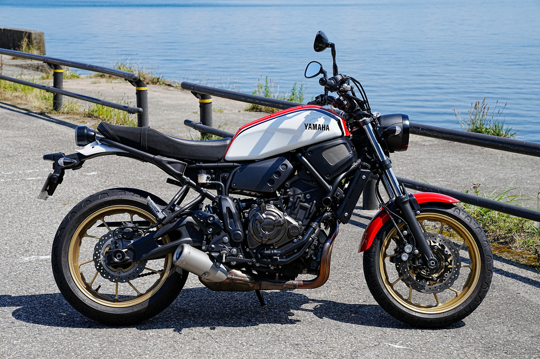 カスタム前のヤマハ XSR700