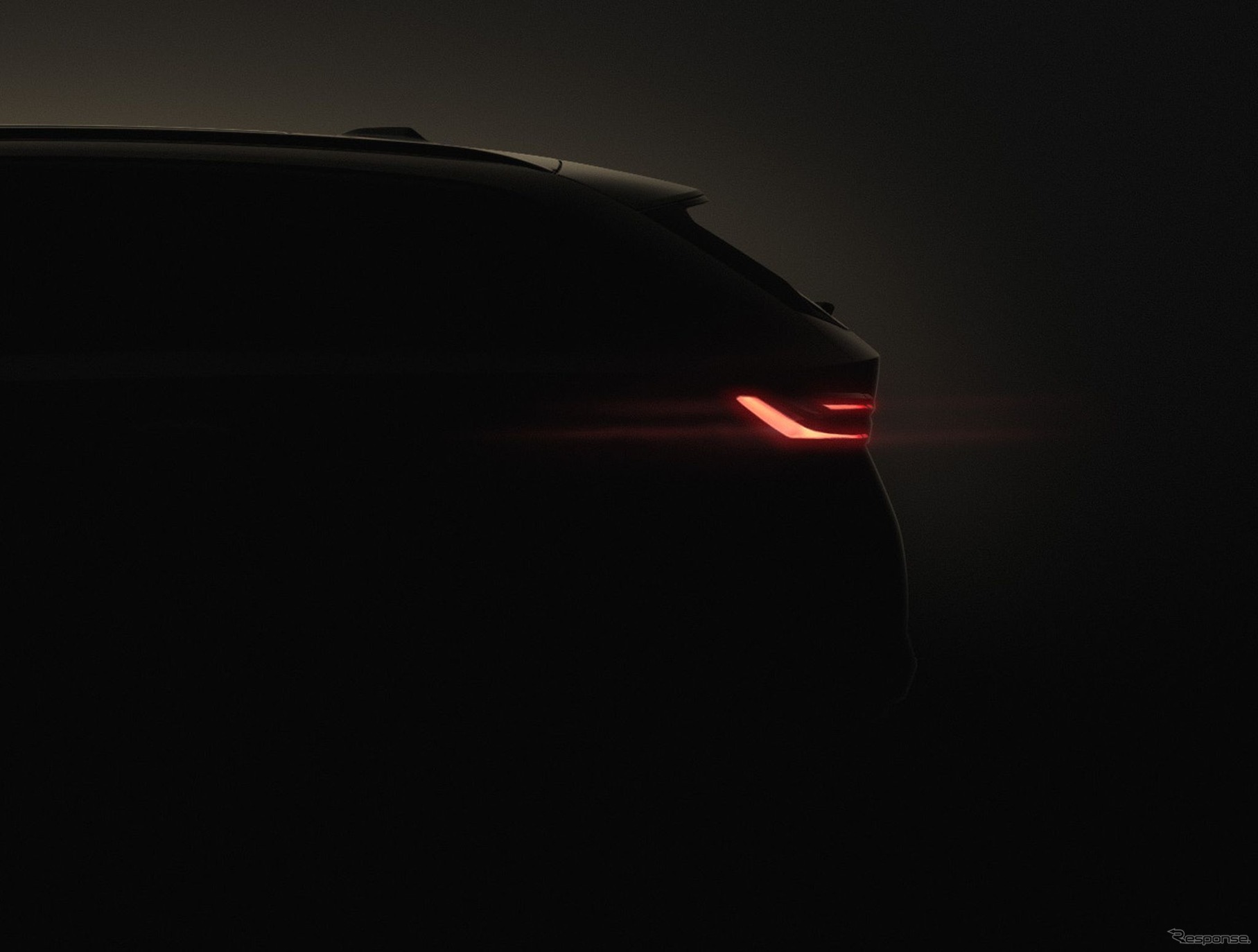 BMW 5シリーズ・ツーリング 新型のティザー写真