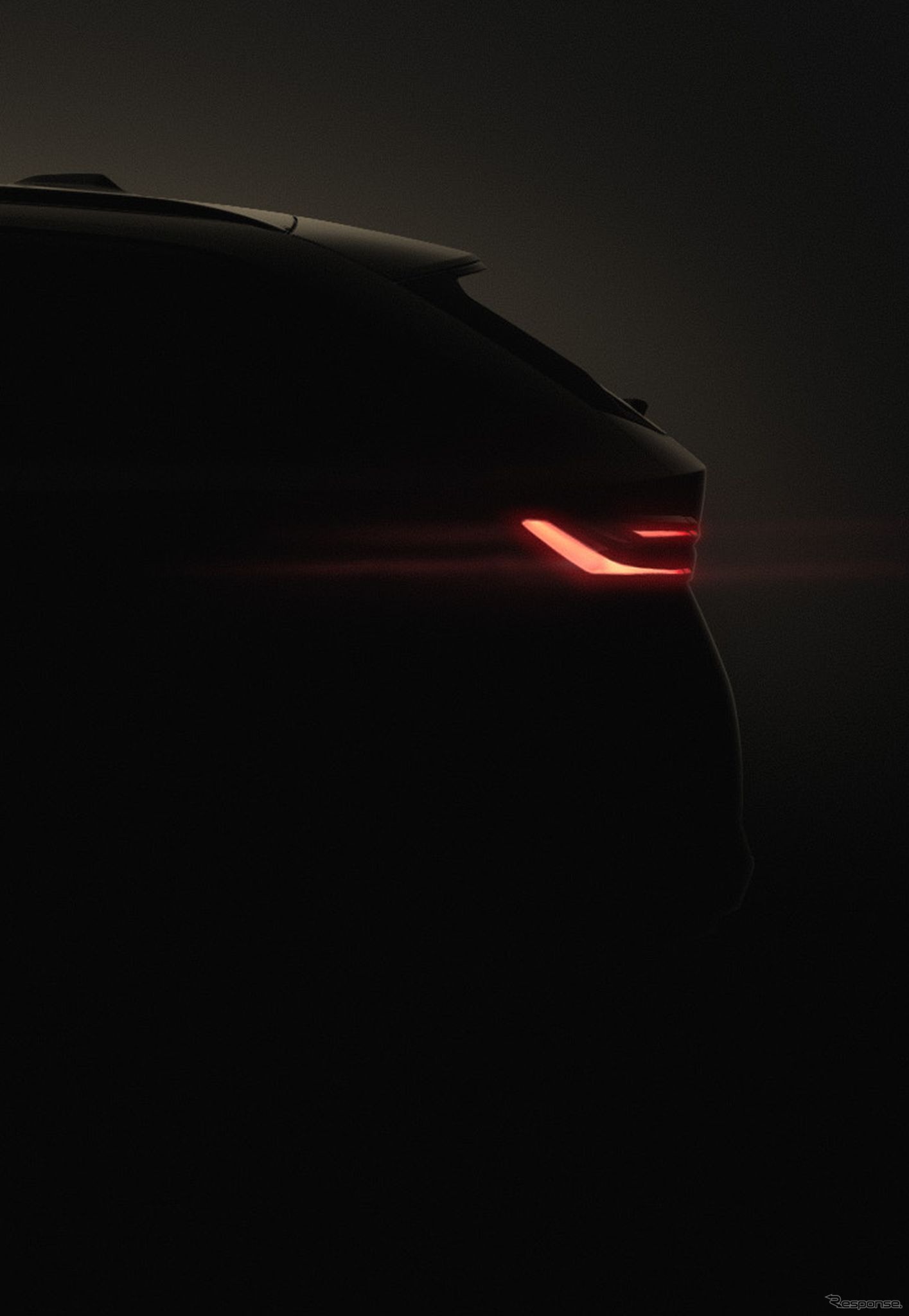 BMW 5シリーズ・ツーリング 新型のティザー写真