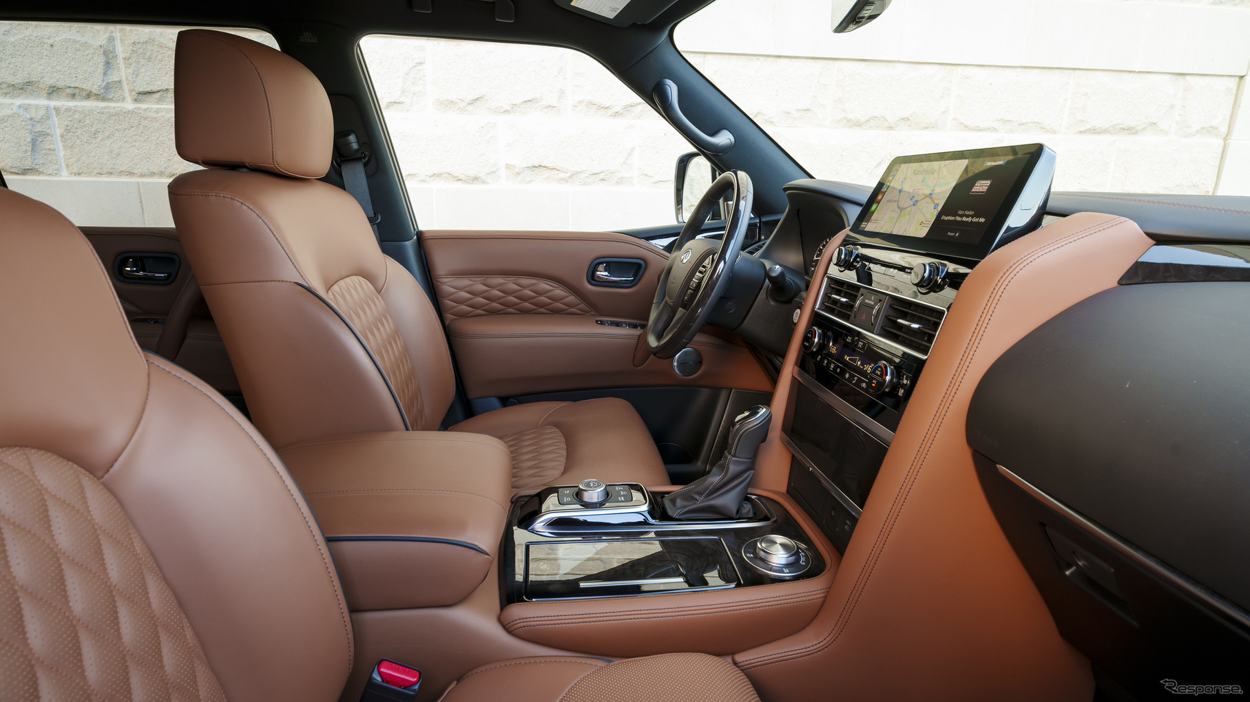 インフィニティ QX80 現行型