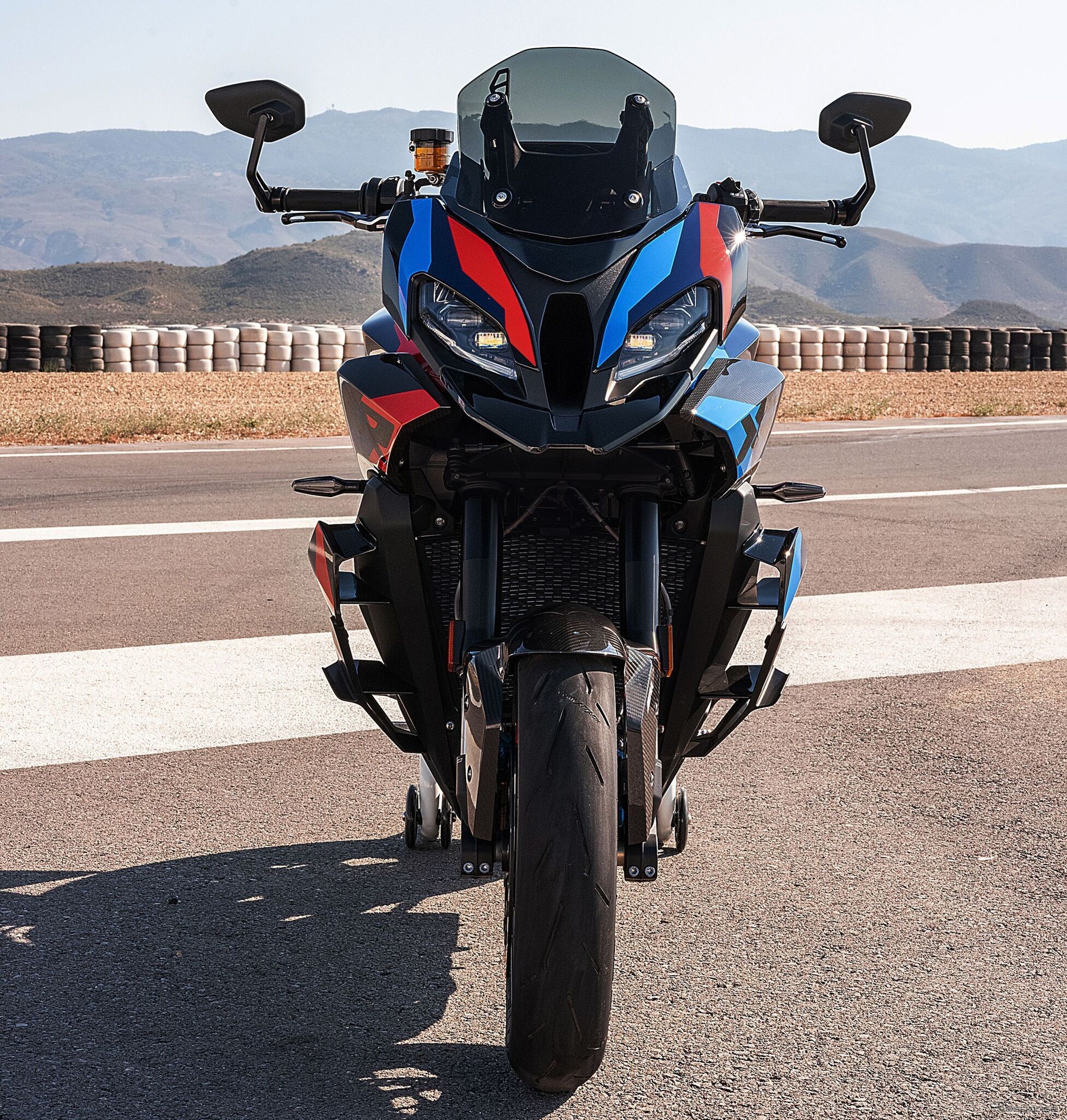 BMW M 1000 XR