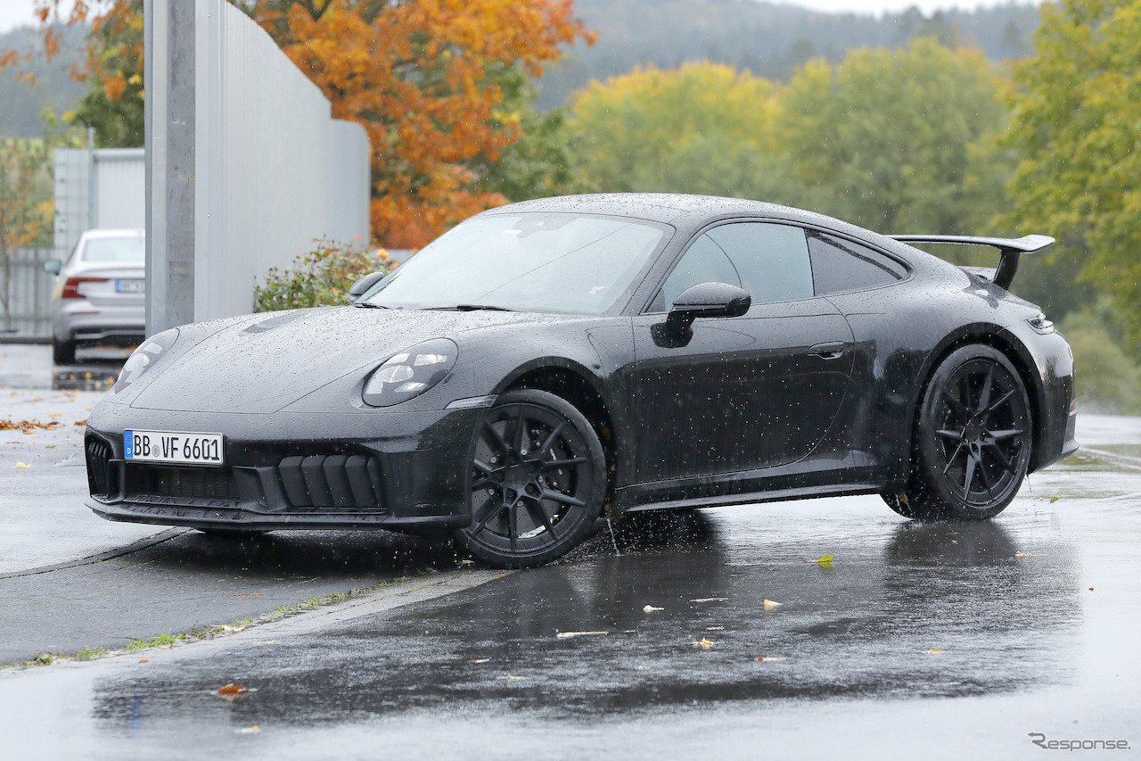 ポルシェ 911 GTS 改良新型プロトタイプ（スクープ写真）