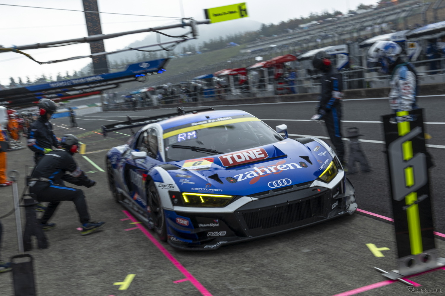 GT300クラス3位の#6 DOBOT Audi R8 LMS（片山義章／ロベルト・メリ・ムンタン）