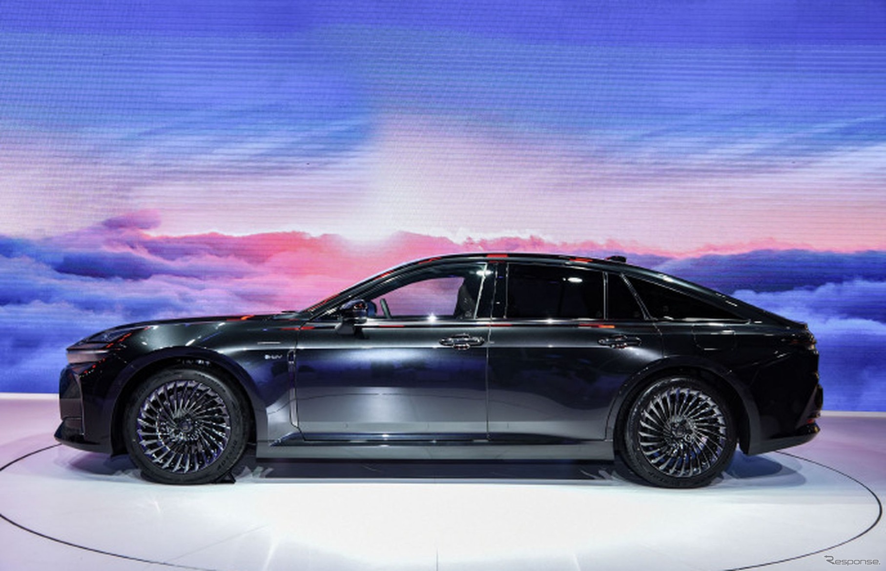トヨタ・クラウン・セダン 新型の中国仕様（広州モーターショー2023）