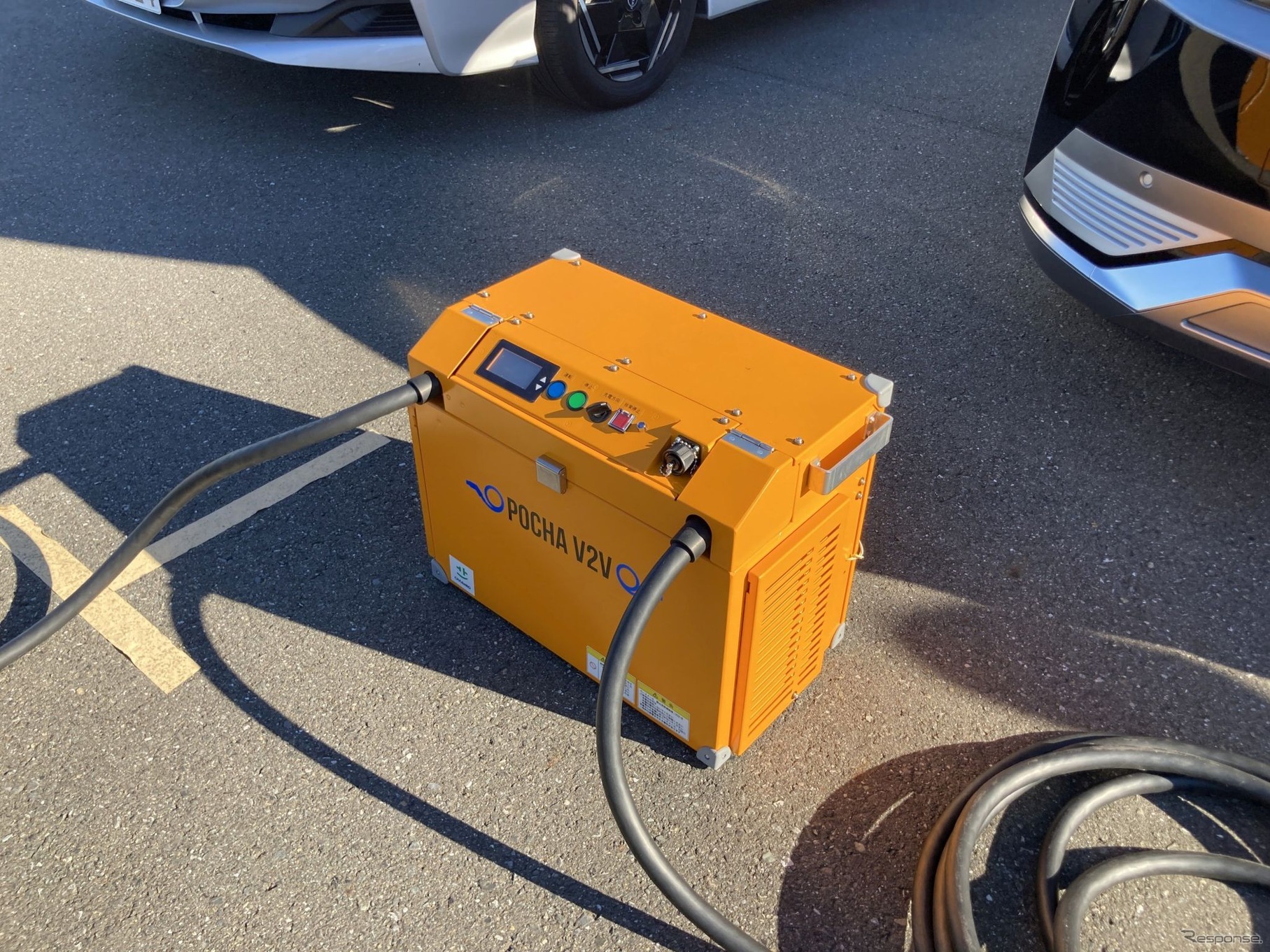 POCHA V2V：出力が10kWなのでケーブルは軽く本体もコントローラーのみで軽い